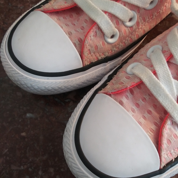 Women's Converse - Picture 6 of 8